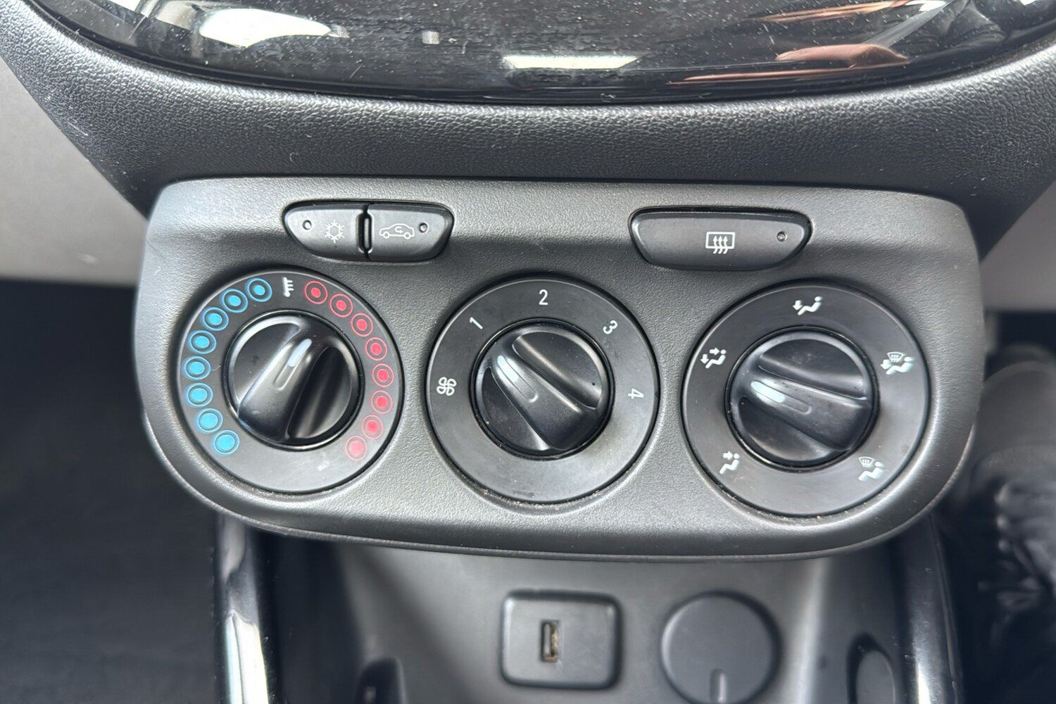 Used Vauxhall Corsa for sale - 77675202: Photo 15