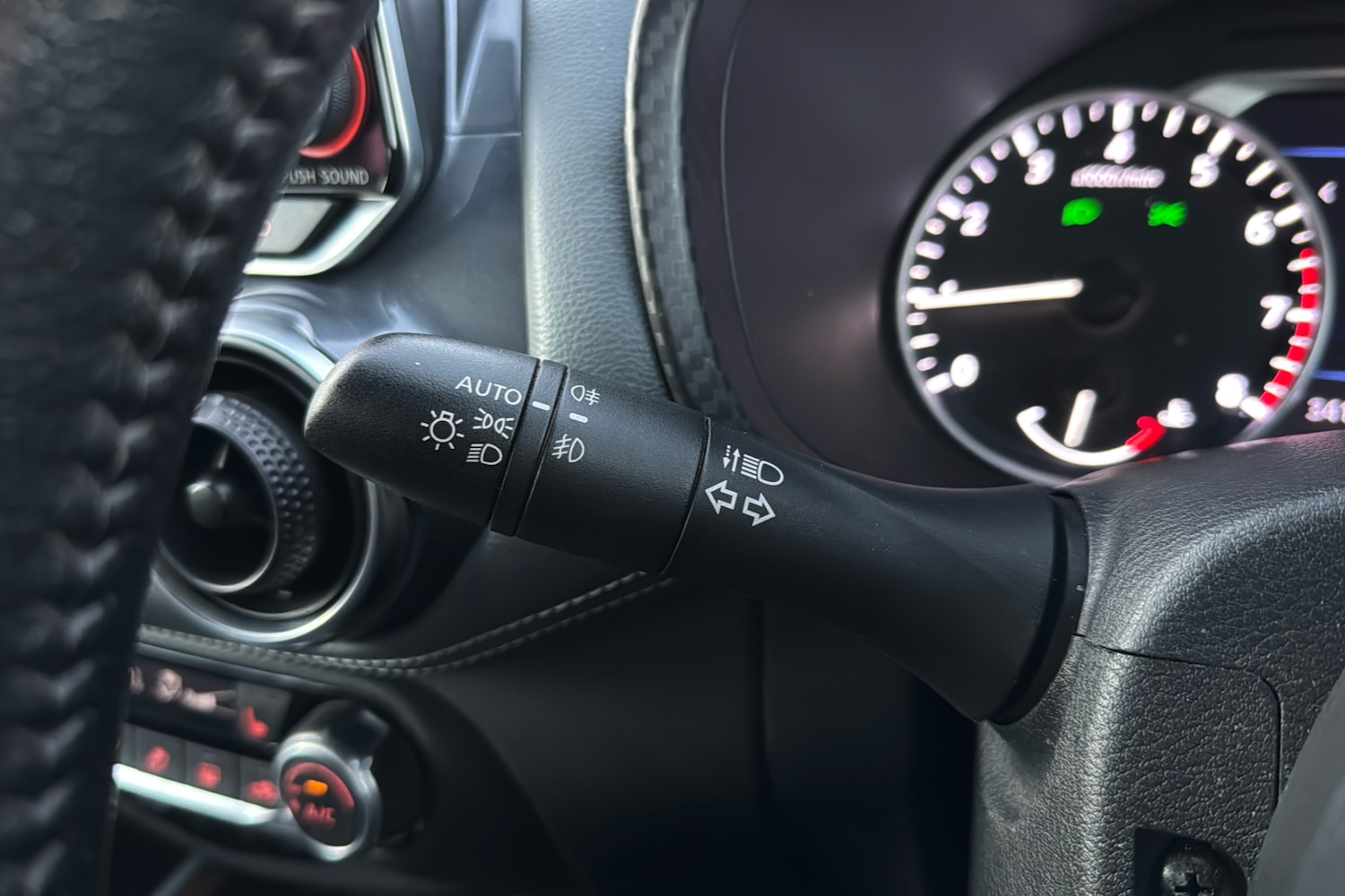 Used Nissan Juke 2020 for sale - 76892939: Photo 36