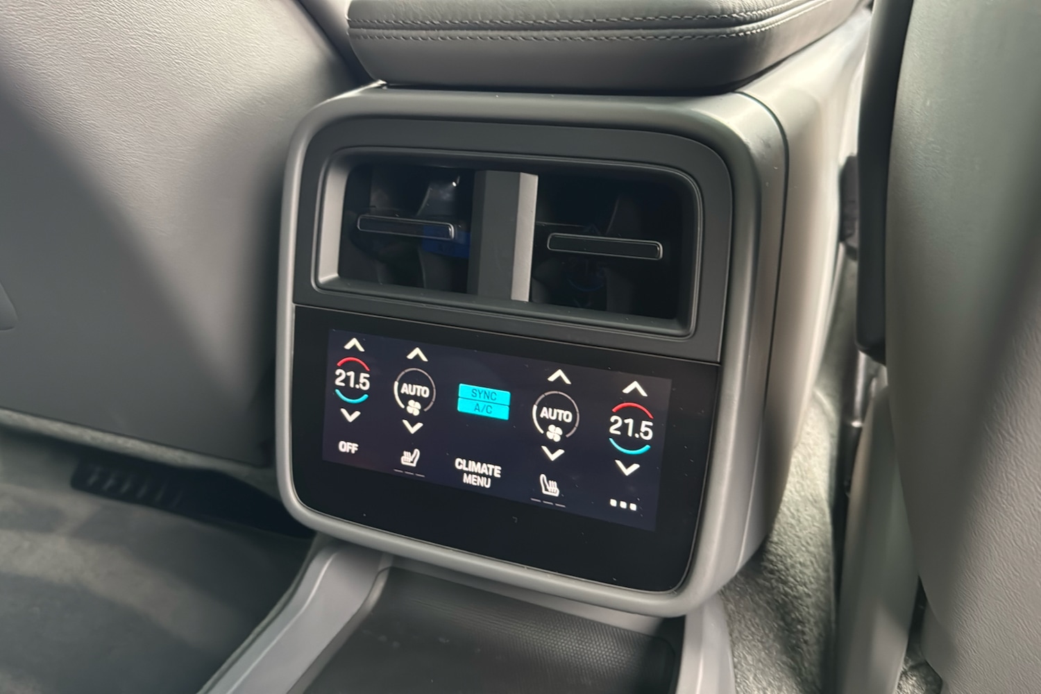 Used Porsche Taycan 2022 for sale - 77113999: Photo 33