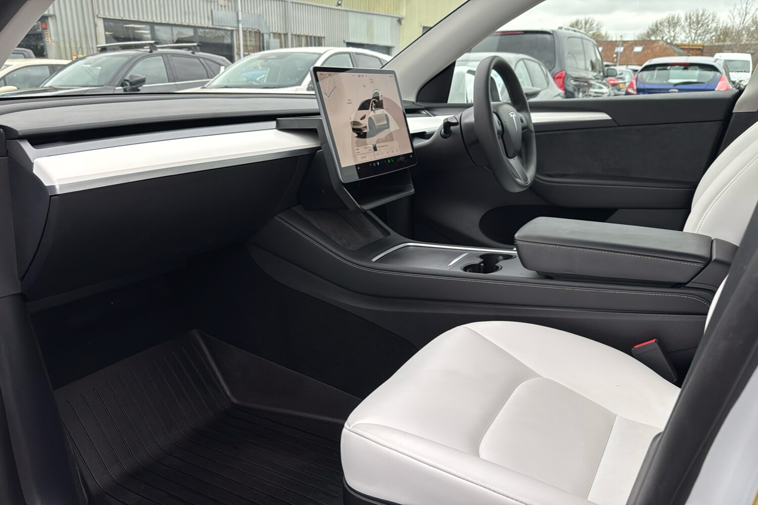 Used Tesla Model Y 2024 for sale - 77973106: Photo 11