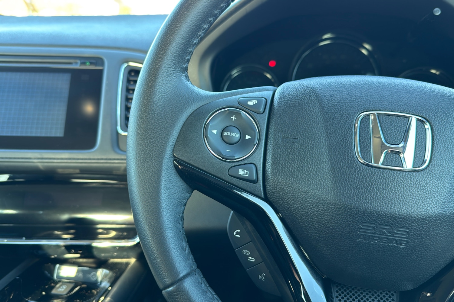 Used Honda HR-V 2015 for sale - 76362398: Photo 17