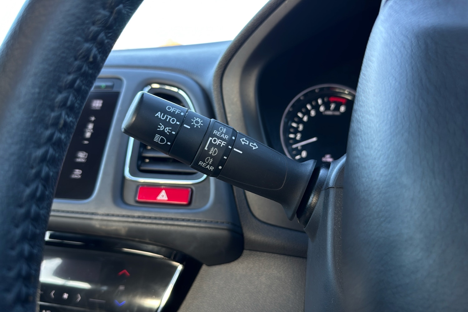 Used Honda HR-V 2015 for sale - 76362398: Photo 23