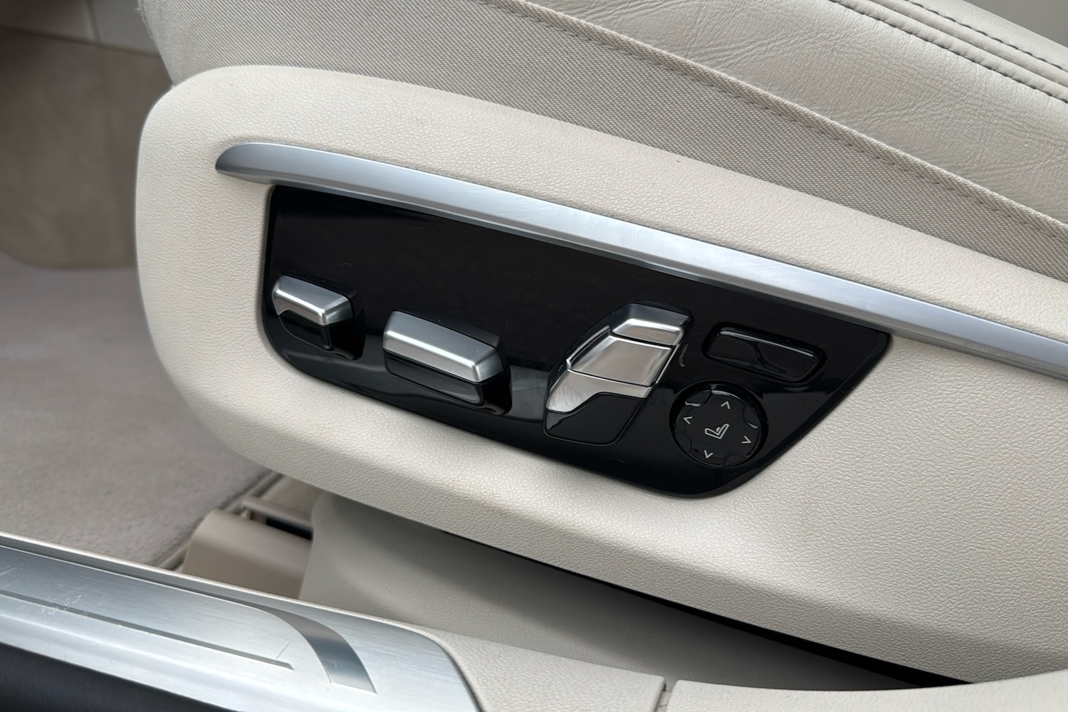 Used BMW 7 Series 2017 for sale - 76177299: Photo 30