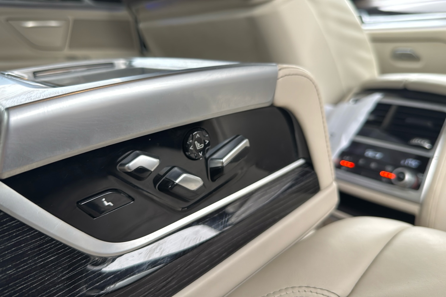 Used BMW 7 Series 2017 for sale - 76177299: Photo 35