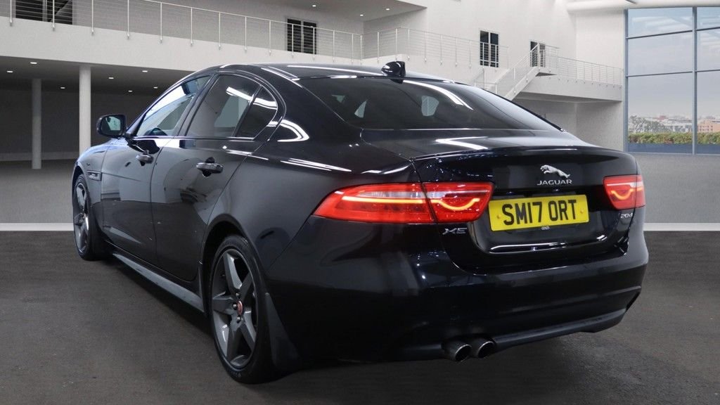 Used Jaguar XE 2017 for sale - 77734607: Photo 3