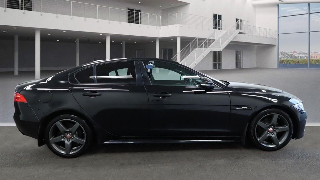 Used Jaguar XE 2017 for sale - 77734607: Photo 5