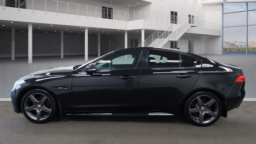 Used Jaguar XE 2017 for sale - 77734607: Photo 6
