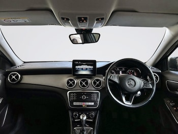 Used Mercedes-Benz GLA 2019 for sale - 78985528: Photo