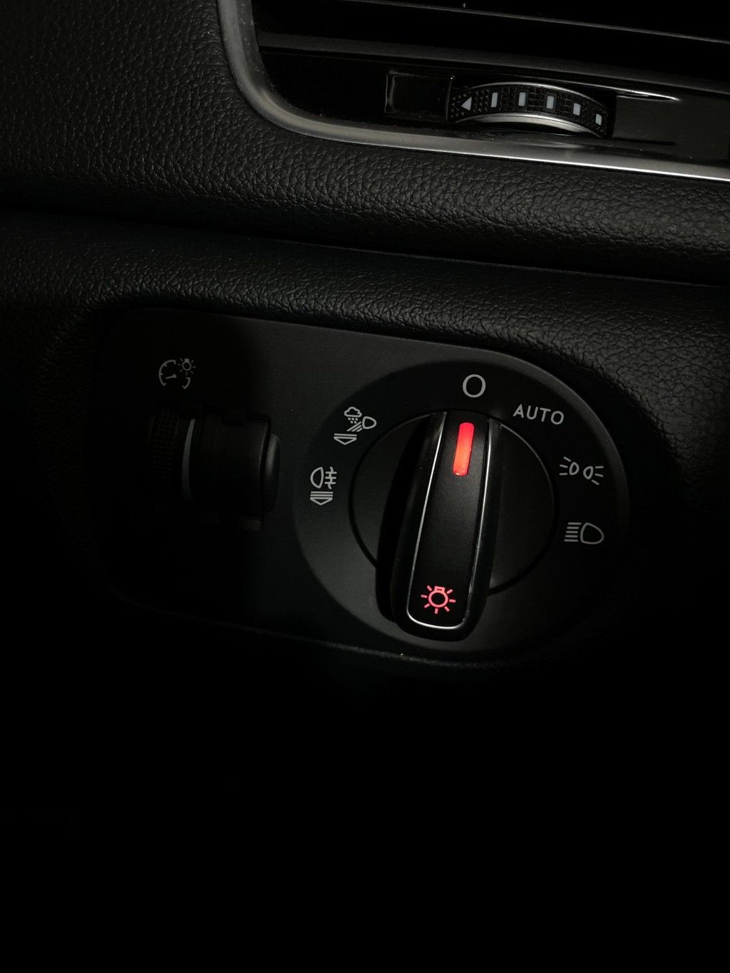 Used Audi Q3 2018 for sale - 76068642: Photo 27