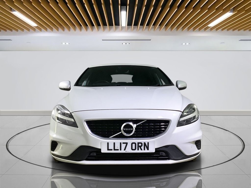 Used Volvo V40 2017 for sale - 76147606: Photo 2