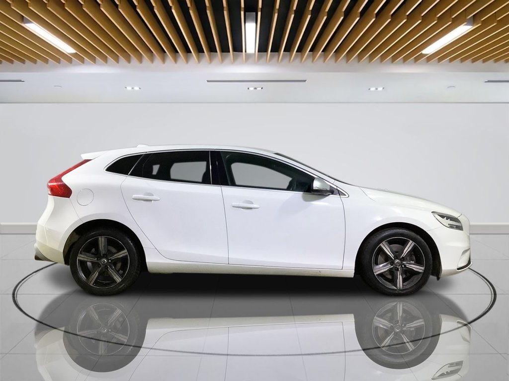 Used Volvo V40 2017 for sale - 76147606: Photo 7