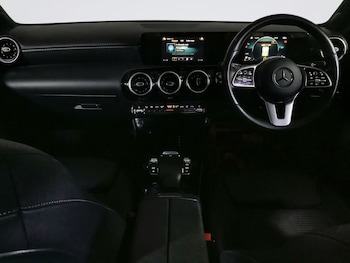 Used Mercedes-Benz A-Class 2018 for sale - 77165883: Photo