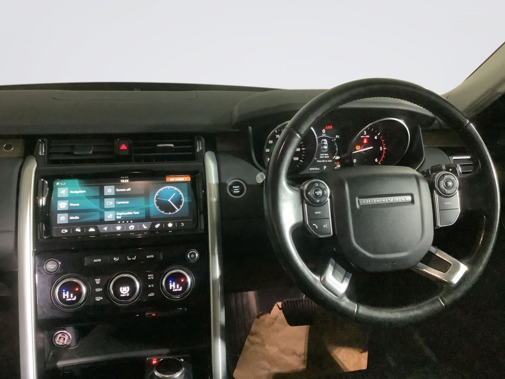 Used Land Rover Discovery 2017 for sale - 76670581: Photo 17