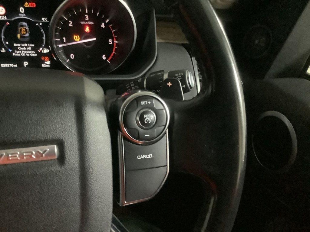 Used Land Rover Discovery 2017 for sale - 76670581: Photo 21