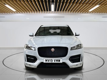 Used Jaguar F-Pace 2019 for sale - 78657903: Photo