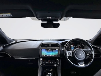 Used Jaguar F-Pace 2019 for sale - 78657903: Photo