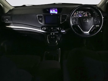 Used Honda CR-V 2018 for sale - 76147407: Photo 3