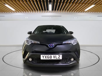 Used Toyota C-HR 2018 for sale - 76048201: Photo 2