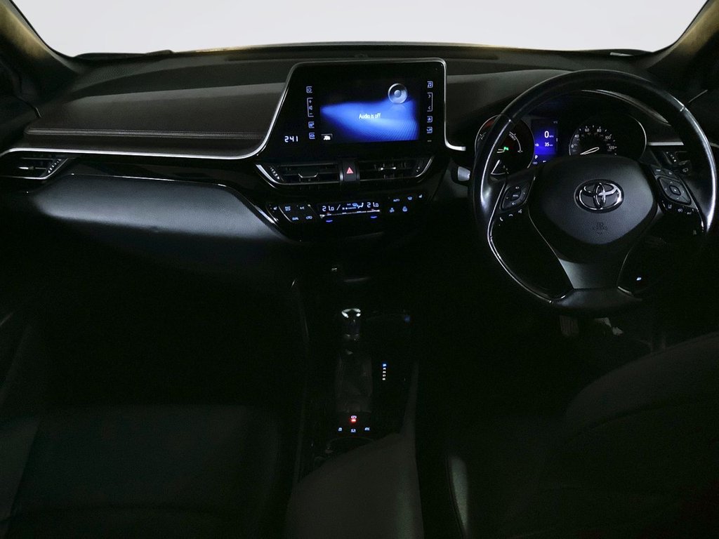 Used Toyota C-HR 2018 for sale - 76048201: Photo 3
