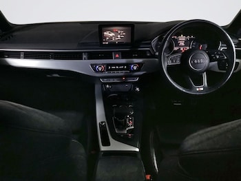 Used Audi A4 2019 for sale - 76535689: Photo