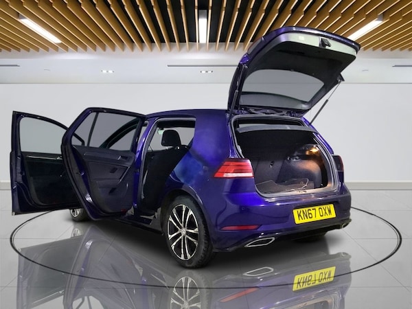 Used Volkswagen Golf 2017 for sale - 76303810: Photo 10