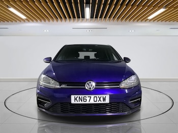 Used Volkswagen Golf 2017 for sale - 76303810: Photo 2