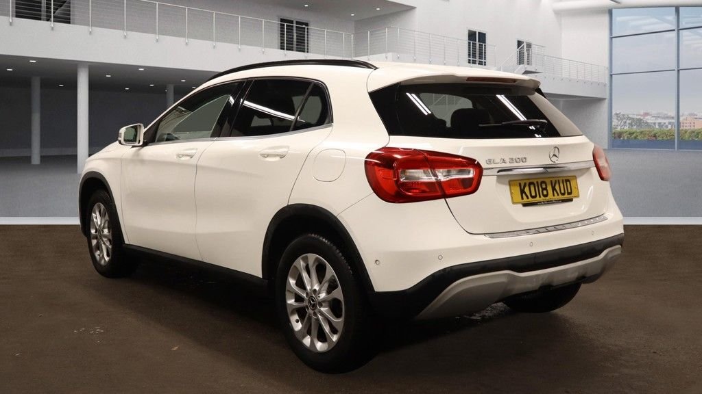 Used Mercedes-Benz GLA 2018 for sale - 76496657: Photo 3