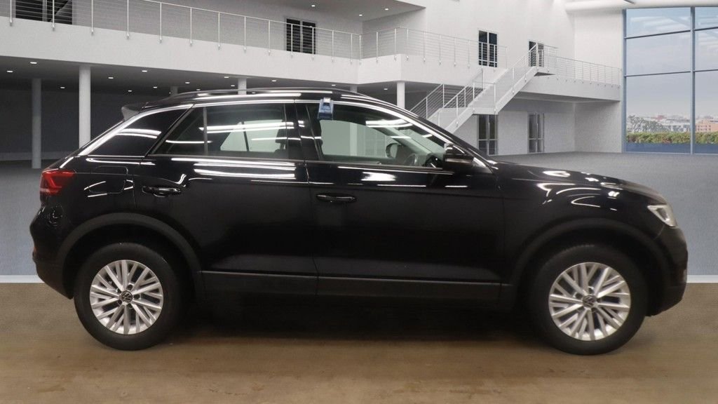 Used Volkswagen T-Roc 2023 for sale - 77720422: Photo 11