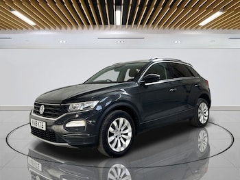 Used Volkswagen T-Roc 2018 for sale - 78524555: Photo
