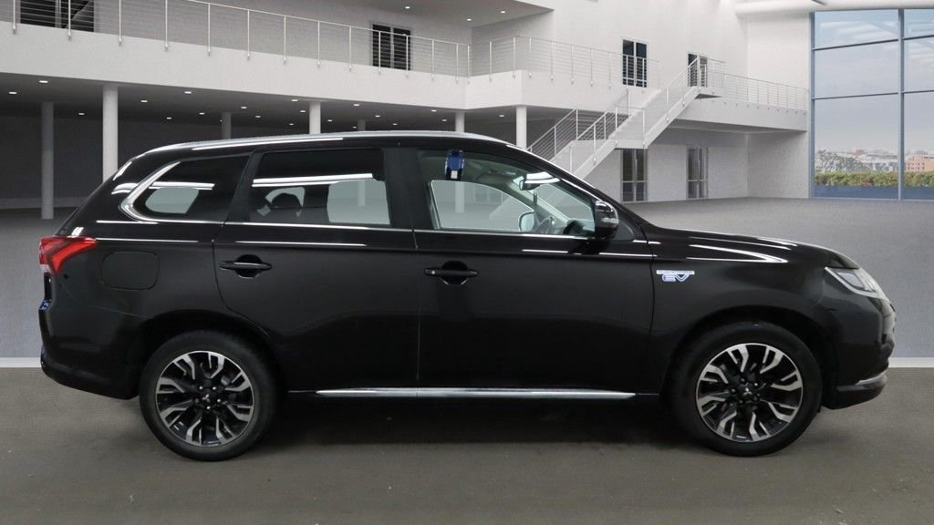 Used Mitsubishi Outlander 2018 for sale - 76509557: Photo 5