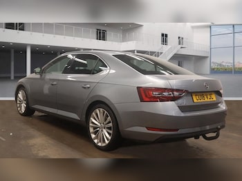 Used Skoda Superb 2018 for sale - 76303840: Photo 3