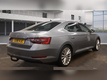 Used Skoda Superb 2018 for sale - 76303840: Photo 4