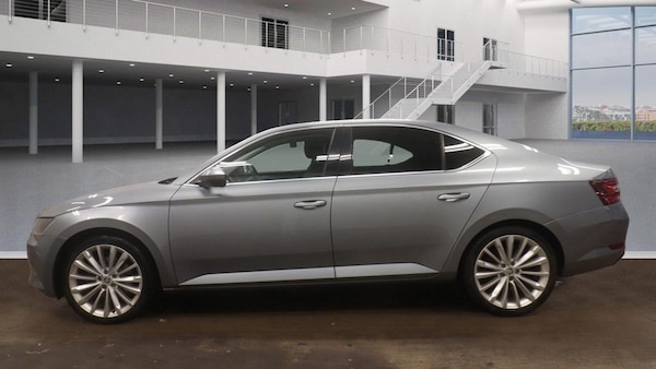 Used Skoda Superb 2018 for sale - 76303840: Photo 6