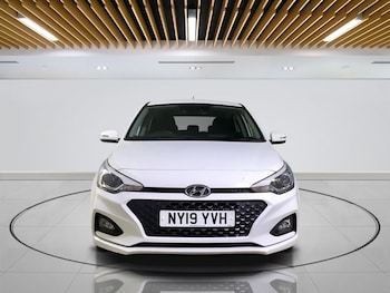 Used Hyundai i20 2019 for sale - 76229119: Photo 2