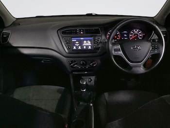 Used Hyundai i20 2019 for sale - 76229119: Photo 3