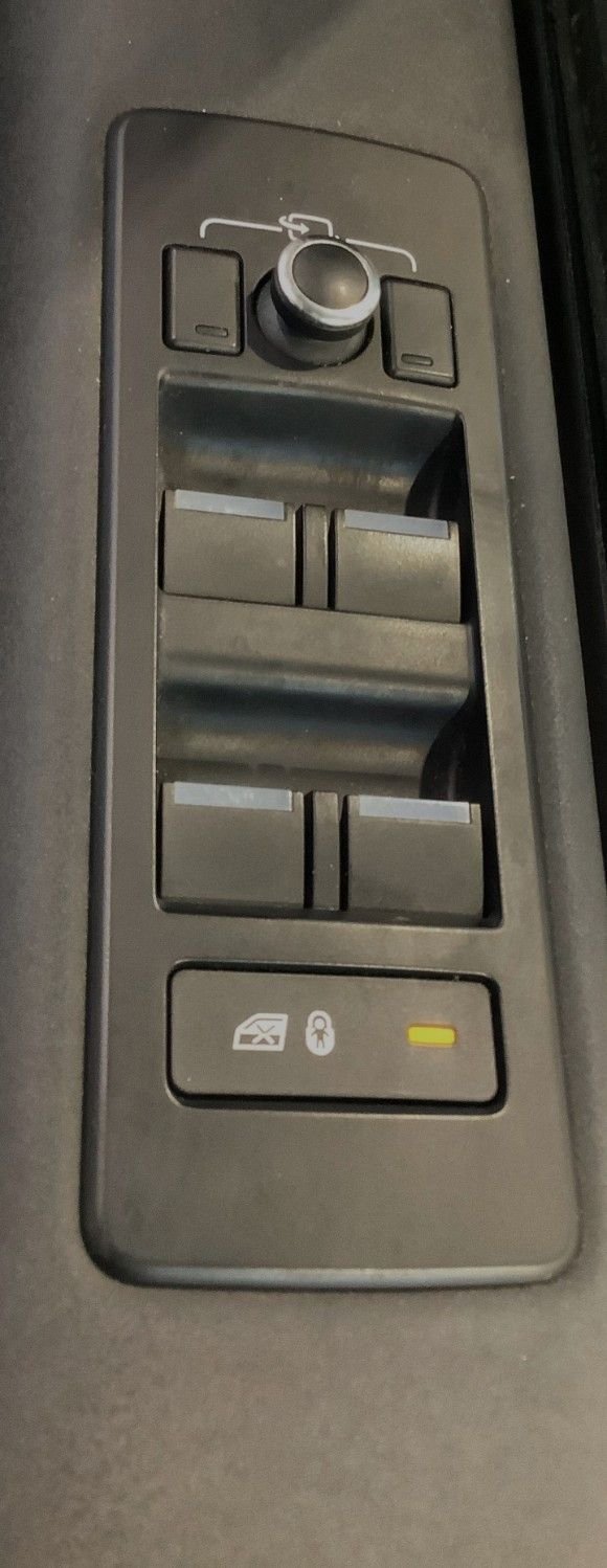 Used Land Rover Discovery 2018 for sale - 78140718: Photo 25