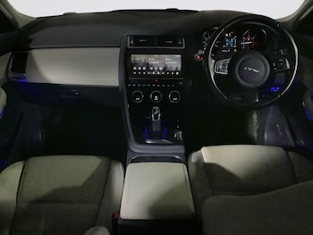 Used Jaguar E-Pace 2018 for sale - 76591136: Photo