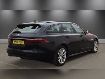 Used Jaguar XF 2019 for sale - 78134081: Photo