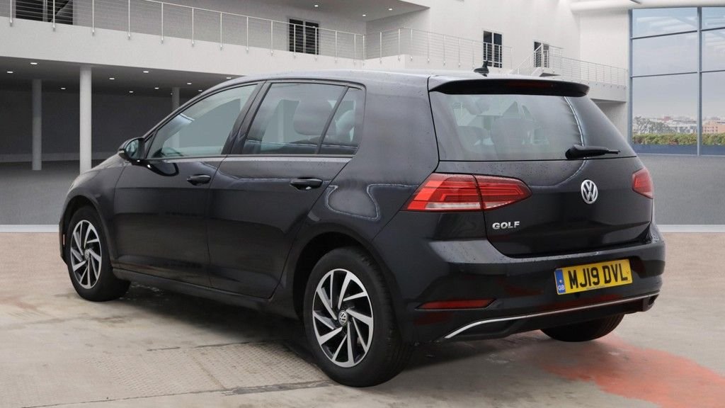 Used Volkswagen Golf 2019 for sale - 77571471: Photo 3
