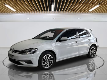 Used Volkswagen Golf 2019 for sale - 79117584: Photo