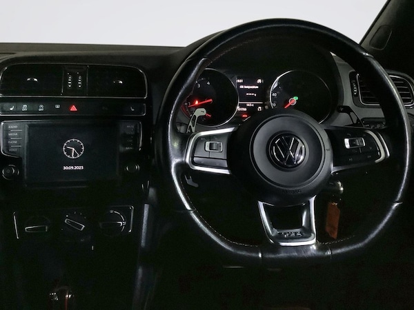 Used Volkswagen Polo 2015 for sale - 76118629: Photo 15