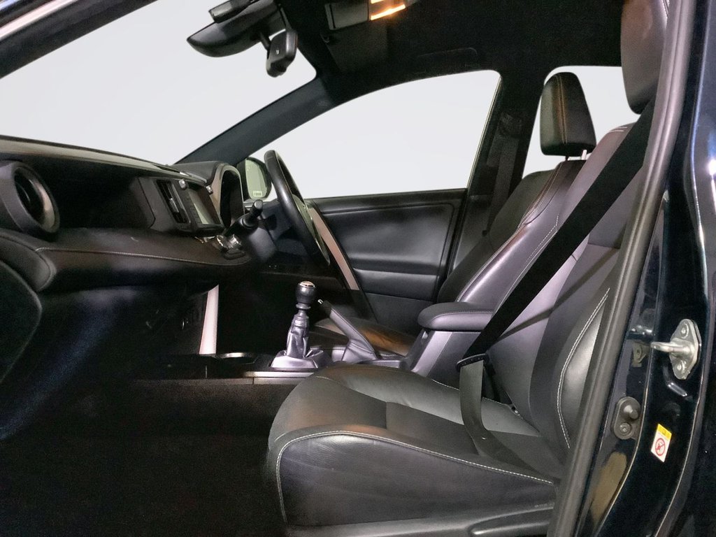 Used Toyota RAV4 2017 for sale - 76481587: Photo 12