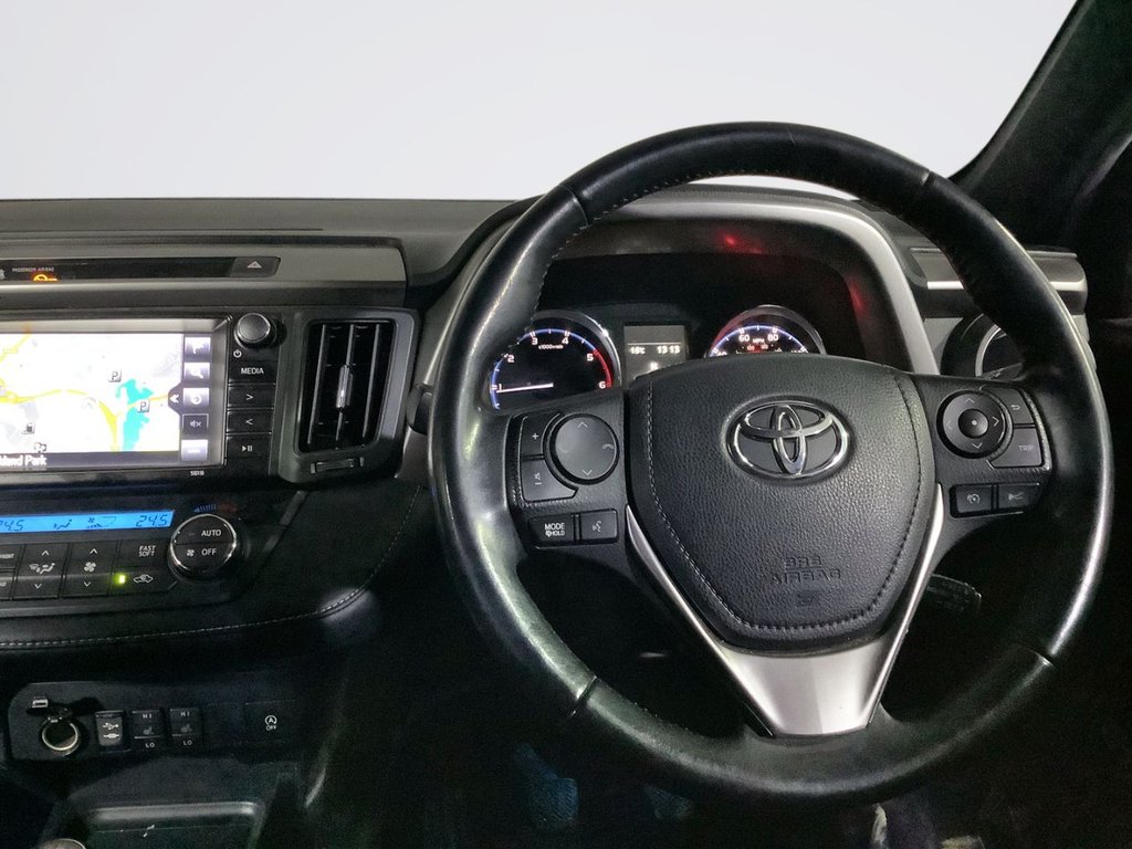 Used Toyota RAV4 2017 for sale - 76481587: Photo 15