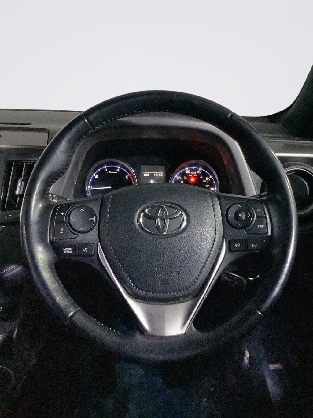 Used Toyota RAV4 2017 for sale - 76481587: Photo 16
