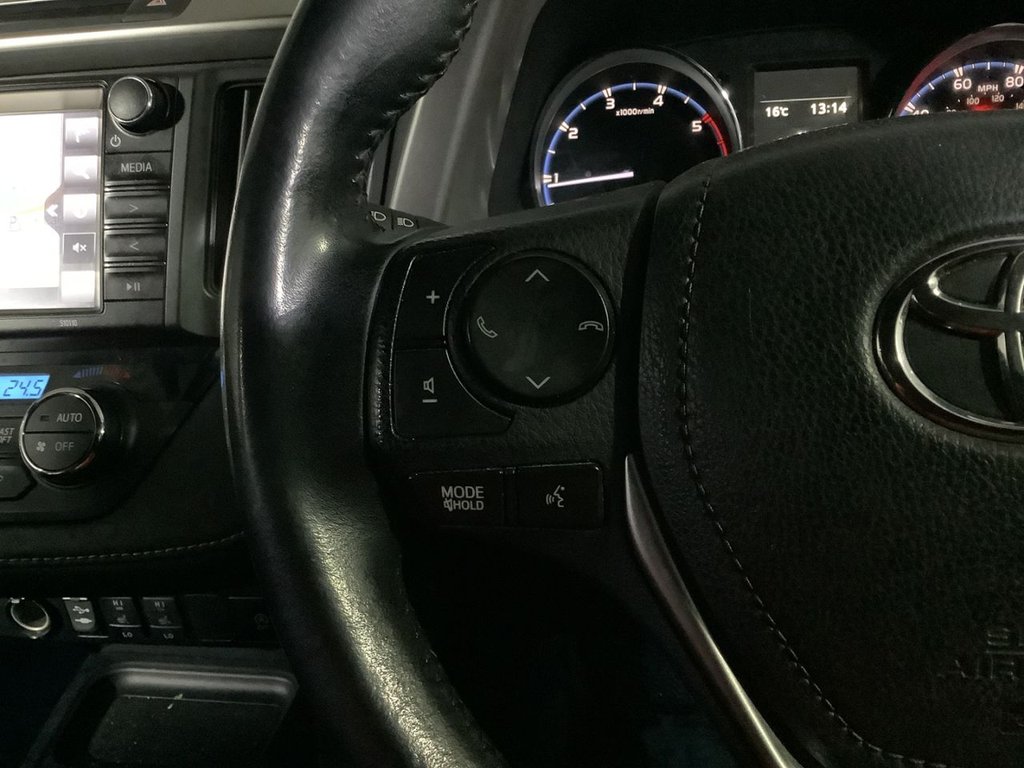 Used Toyota RAV4 2017 for sale - 76481587: Photo 17