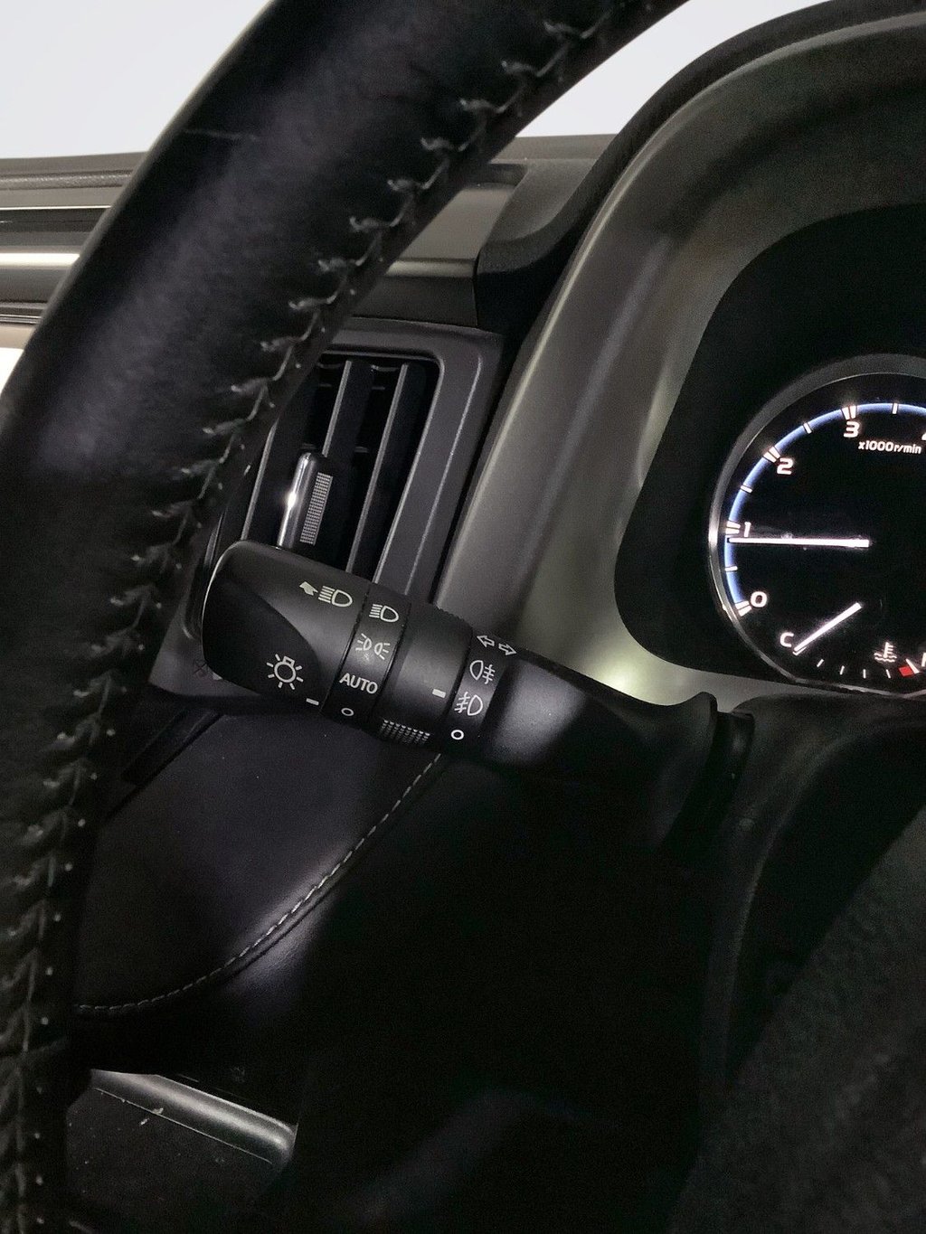 Used Toyota RAV4 2017 for sale - 76481587: Photo 20