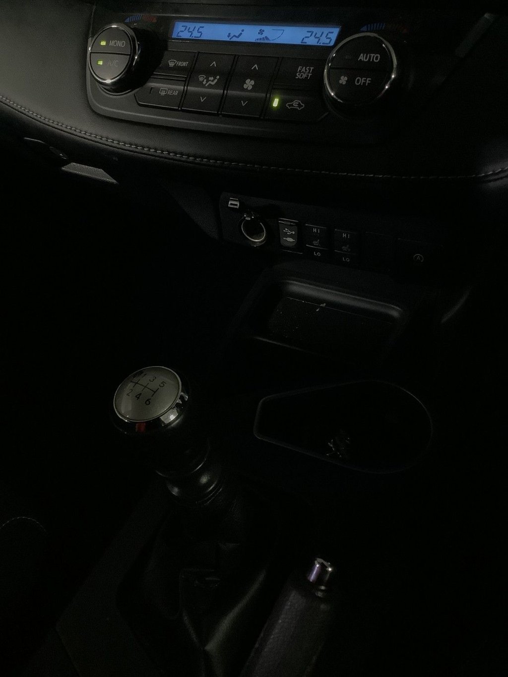 Used Toyota RAV4 2017 for sale - 76481587: Photo 24