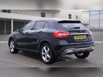 Used Mercedes-Benz GLA 2018 for sale - 76147830: Photo 3