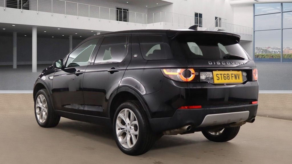 Used Land Rover Discovery Sport 2018 for sale - 76469917: Photo 3