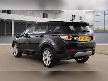 Used Land Rover Discovery Sport 2018 for sale - 76469917: Photo